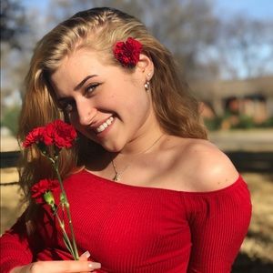 Meet your Posher, Olivia